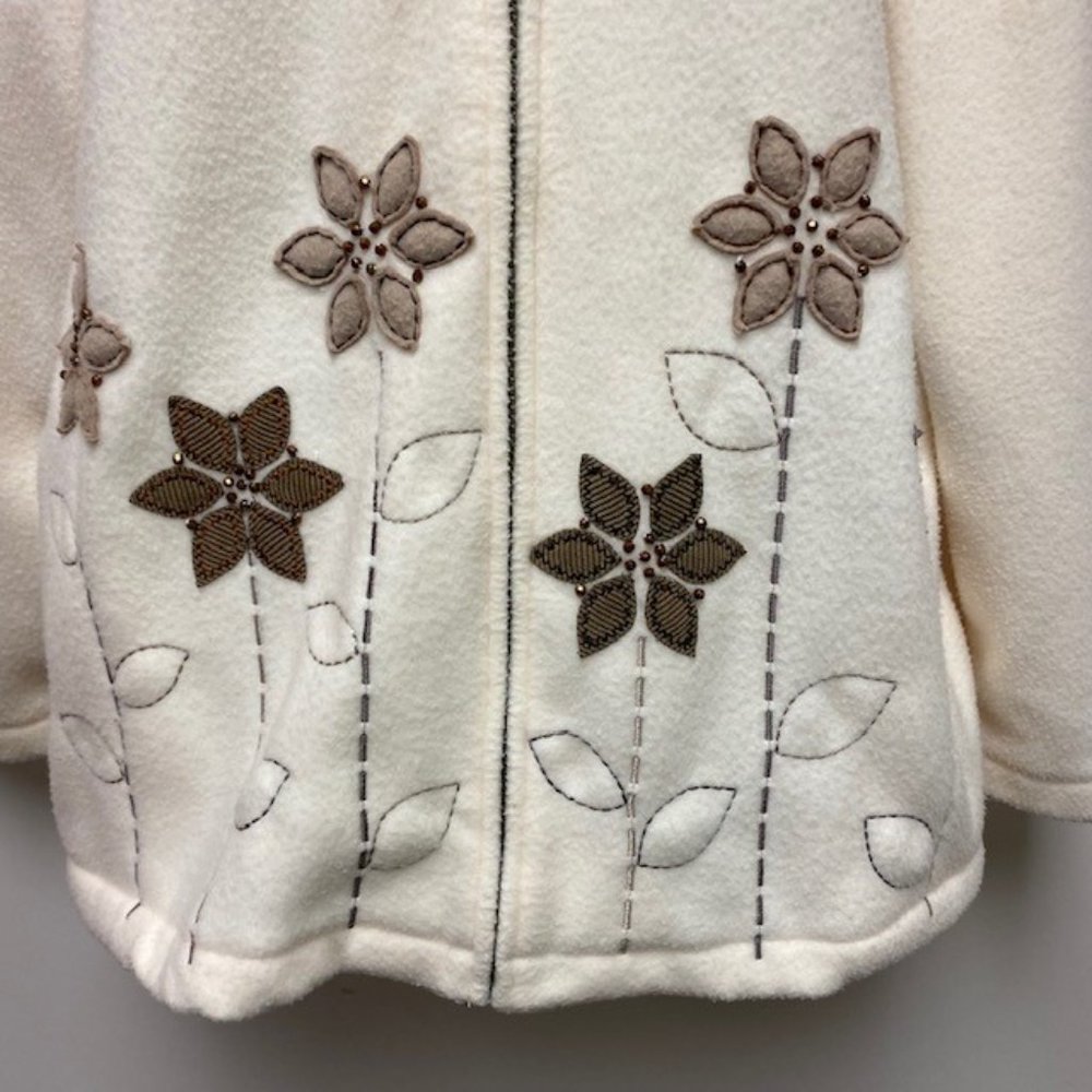 Alfred Dunner Zip Up Fleece Jacket w/Beaded‎ Floral Applique - Picture 2 of 10
